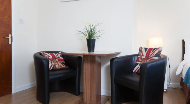 Private Studio in Harrow Flat 3, Забронировать Отель Харроу Лондон, рядом с Saint Marks Hospital