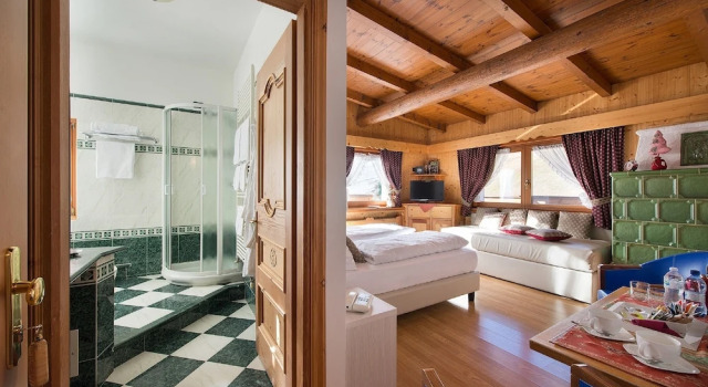 Standard Doppel Zimmer mit Bergblick Hotel Posta