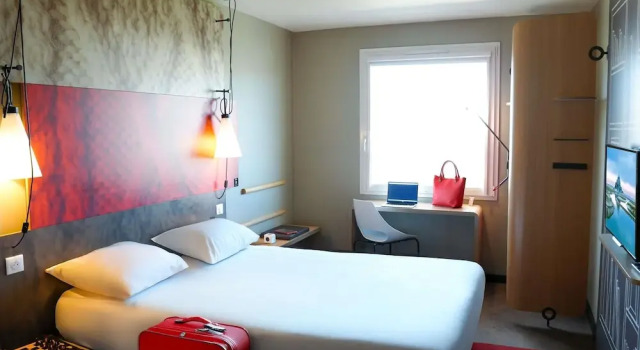 Четырёхместный номер Standard ibis Caen Porte De Bretagne
