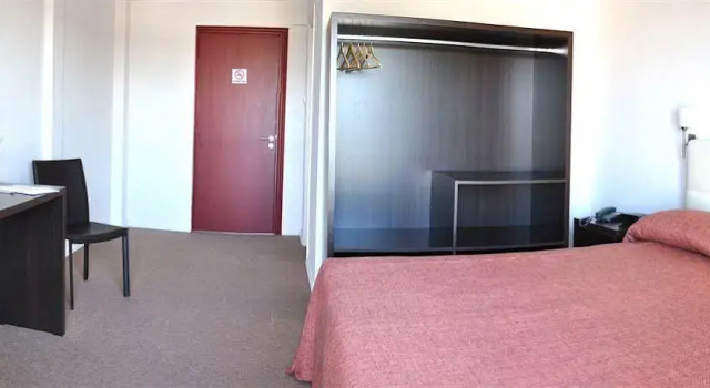 Hotel Casino San Eugenio del Cuareim, Rezerwuj Hotel Hotele w Artigas z parkingiem, Parking