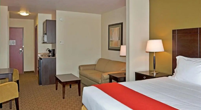 Люкс GreenTree Inn and Suites Florence, AZ