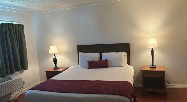 Номер Hometown Inn North Hills