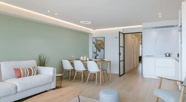Pleasant Apartment With Frontal sea View