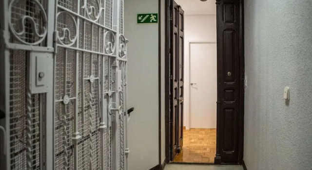 Lovely 4 Bed in Heart of Madrid, Near Park, Забронировать Отель Саламанка Мадрид