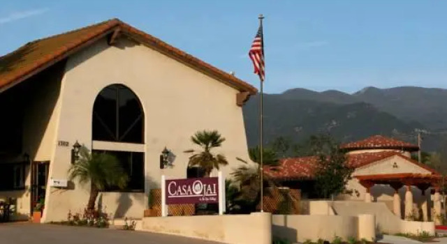 Кровать в общем номере Casa Ojai Inn