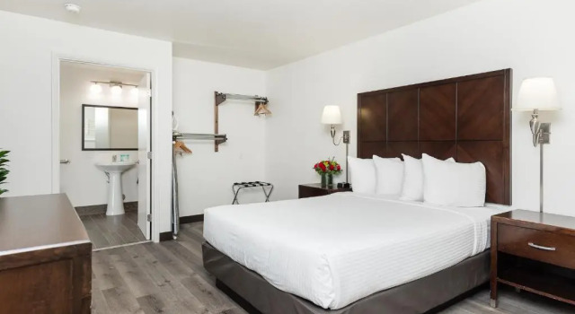 Номер Standard Alpine Inn near Convention Center and the Park