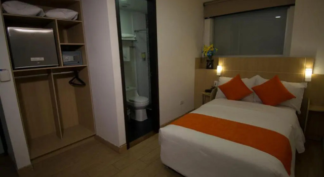 Номер Standard Hotel Granada Plaza