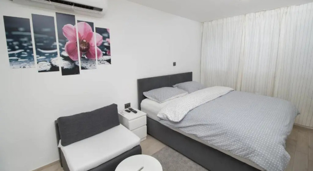Luna 1, Rezervovat Hotel Hotely v Slavonia s parkováním, Parkování