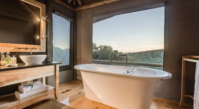 Тент с балконом Bukela Game Lodge Amakhala Game Reserve