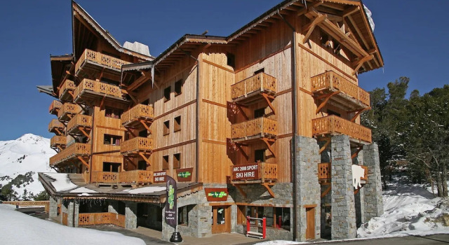 Cozy Rustic Apartment With a Fireplace and Wi-fi in Arc 2000