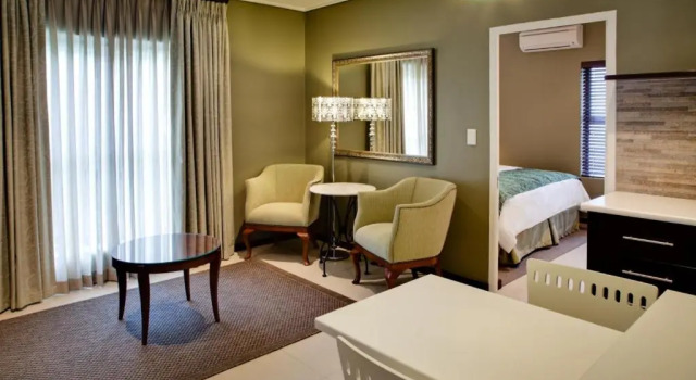 Двухместные апартаменты c 1 комнатой Protea Hotel by Marriott Cape Town Durbanville