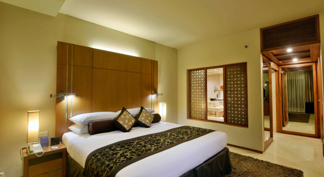 Люкс Отель Radisson Blu Dhaka Water Garden