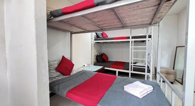 Sunshiny-BB Hostel near Punnavithi BTS station, Забронировать Хостел Хостелы Бангкока, рядом с Банг Чак, Хостел