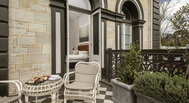 Апартаменты The Crafers Hotel