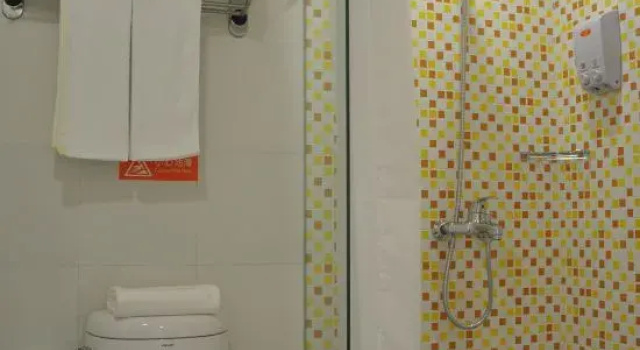 Homeinn Express Hotel (Laishui Yesanpo), Book Hotel Baoding Hebei