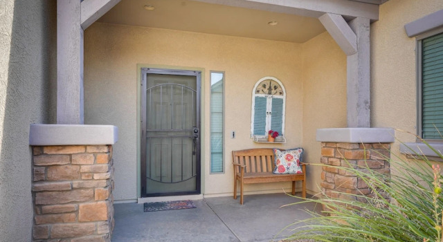 Luxe Surprise Home: Pool, Putting Green & Hot Tub!, Book Hotel Surprise Phoenix Metropolitan Area