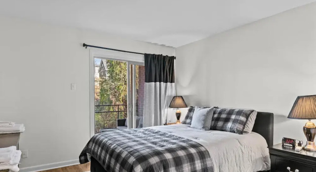 Classic City Getaway at Stadium Village, Book Hotel Athens 