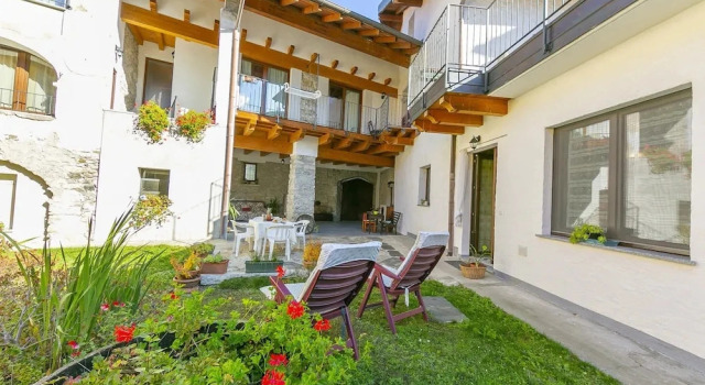 Семейный коттедж Historic Casa Baroni near Lake Orta - Happy Rentals