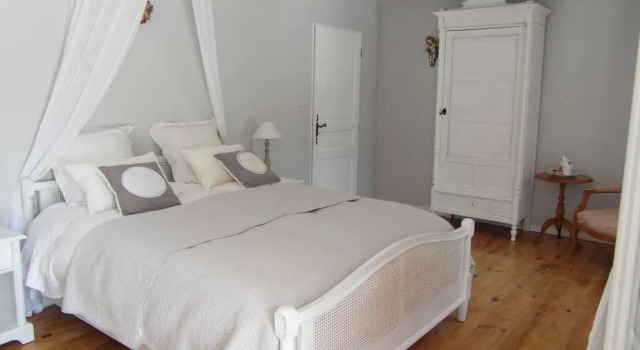 Chambres d'hotes Hacienda les Mimosas, Rezerwuj Hotel Hotele w Carros z basenem, Basen