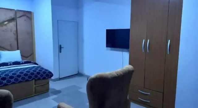 Апартаменты Luxury Mega Pavilion Apartment Gwarinpa