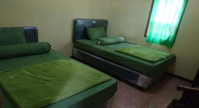 Oyo 90097 Homestay Sinta Ndani Putri