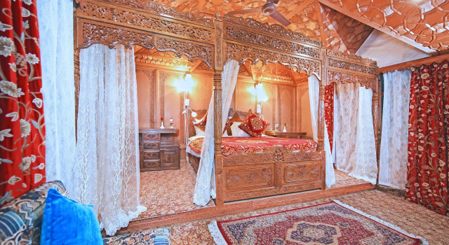 Люкс с видом на озеро Kolu Group Of Houseboats