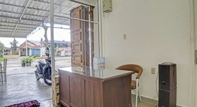 Hotel O Orien Guesthouse, Rezerwuj Hotel Pematang Siantar Sumatra