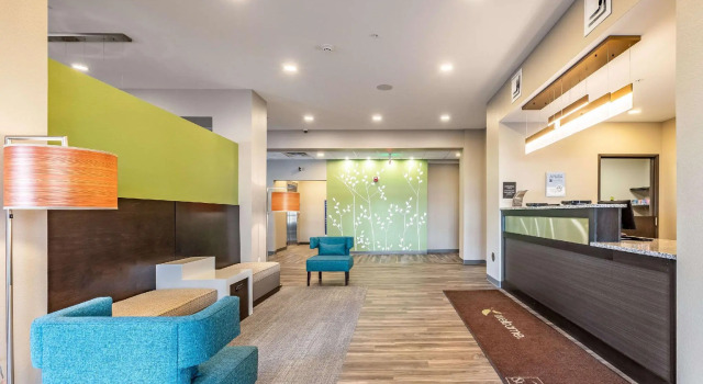 Люкс Sleep Inn & Suites Mt Hope near Auction & Event Center