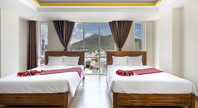 Трёхместный номер Deluxe Trường Thịnh Hotel
