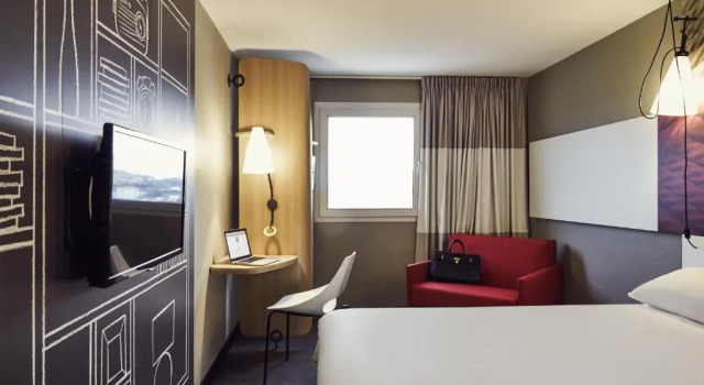 Трёхместный номер Standard ibis Toulon La Valette