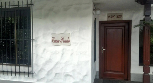 Hostal Casa Prado, Забронировать Отель Отели Кали с парковкой, рядом с The Plane's Park, Парковка