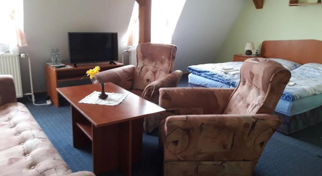 Hotel Alster, Забронировать Отель Евичко Haná