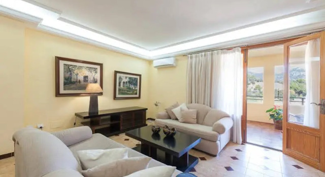 Salvatge, Book Hotel Selva 