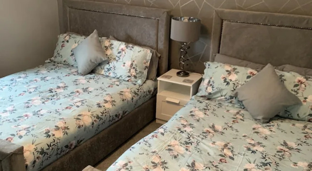 Private Garden Rooftop Terrace With hot tub, Забронировать Апартаменты/квартира Апартаменты Йоркширских вересковых поля, Апартаменты/квартира