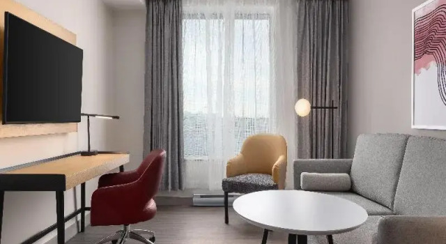 Люкс Holiday Inn Express Montreal Airport - St-Laurent by IHG