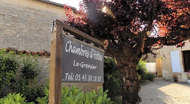 Le Grenier 1 Rue Verte Tusson 16140 France, Réserver Chambre d'hôtes Tusson Aquitaine