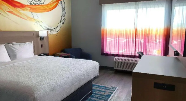 Двухместный номер La Quinta Inn & Suites by Wyndham San Antonio Seaworld LAFB