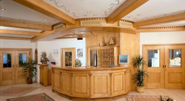 Hotel Cristallo, Забронировать Отель Канацеи Трентино-Альто-Адидже, рядом с Горнолыжный курорт Канацеи