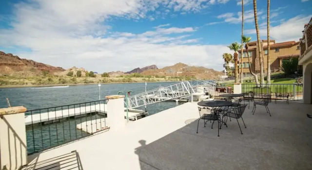 Gorgeous Hacienda on the River! Private Dock!, Reserva ahora Hotel Parker Strip Estados Unidos