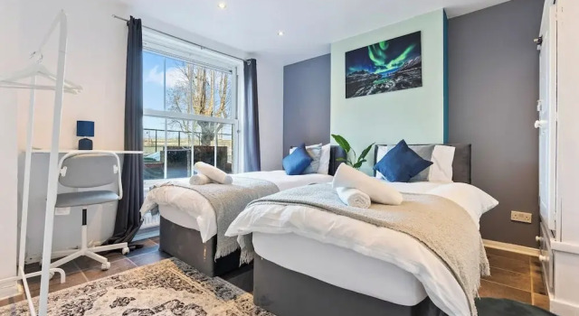 Коттедж Impeccable 4-bed House With Garden in Brixton