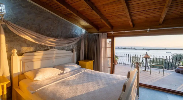 Номер Deluxe RA Hotel