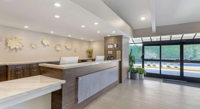 Best Western Plus Executive Inn