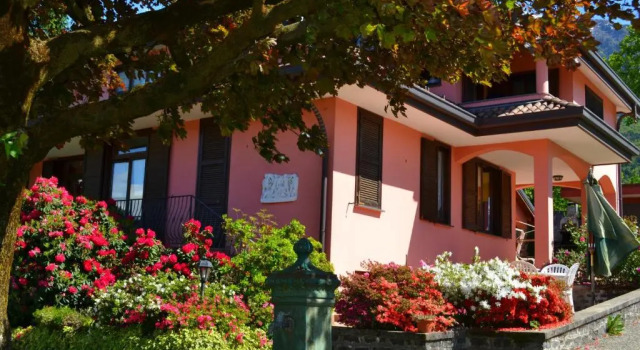 BB Villa Simona, Book Villa Colico Como