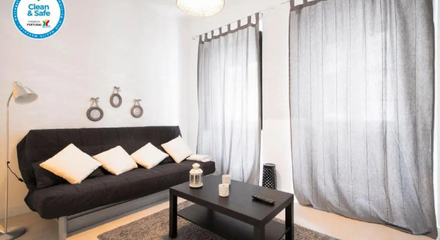 Trendy Alcantara Apartment