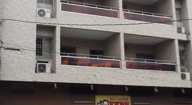Immeuble Comara, Prenota Hotel Hotel economici a Abidjan