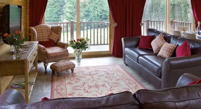 Апартаменты Cherbridge Lodges - Riverside lodges, short lets