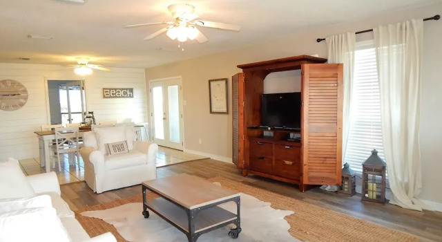 017 Morris House 4 Bedrooms 2.5 Bathrooms Home, Varaa Lomakoti Huvilat kohteessa Alabama, Villa