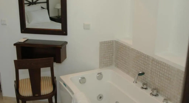 Люкс The Cliff Beach & SPA Hotel