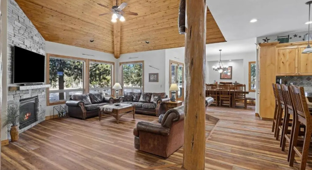 Vine Maple-Golf View-5Br/4.5Ba