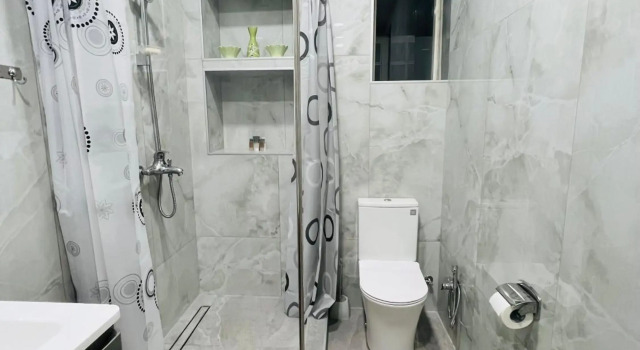 Spacious 1 Bedroom in Yerevan, Забронировать Отель Отели Еревана с парковкой, рядом с Станция метро Маршал Баграмян, Парковка